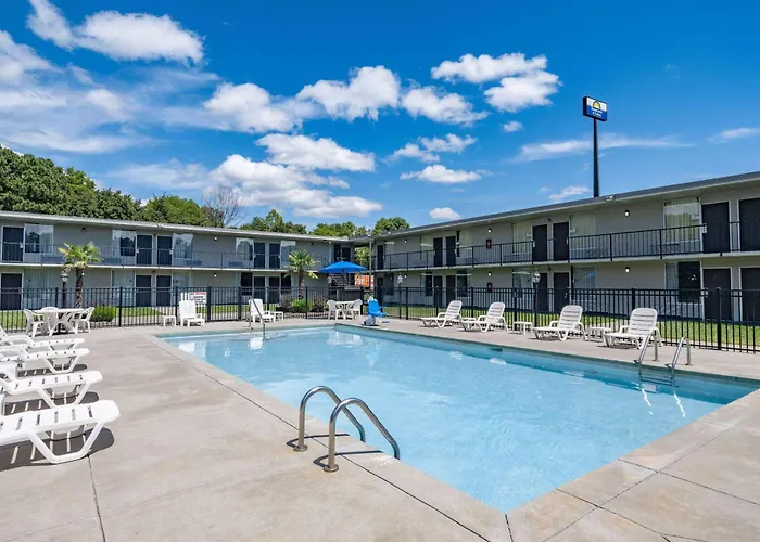 Days Inn And Suites By Wyndham Oxford