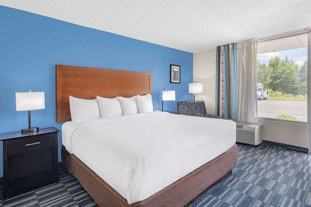 Hotel Days And By Wyndham
