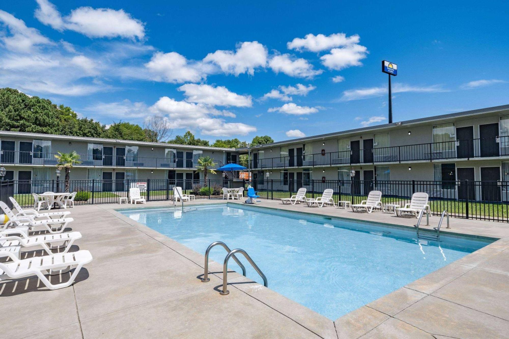 Hotel Days And By Wyndham 2*